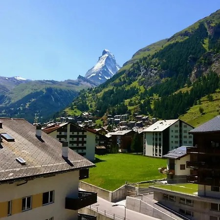 Апартаменты Meravista - Matterhorn View From Balcony And Bed Церматт